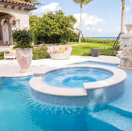 Hồ bơi JACUZZI