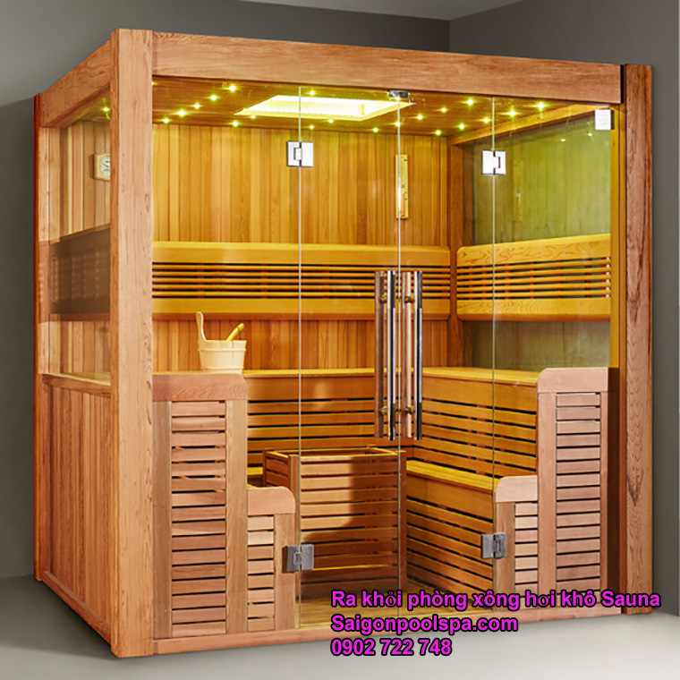 Ra Khỏi Phòng Xông Hơi Khô Sauna