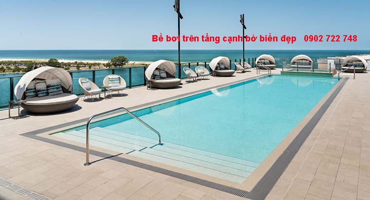 Bể bơi trên tầng cạnh bờ biển đẹp