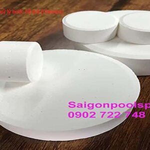 Clo xử lý trong nước hồ bơi chlorine