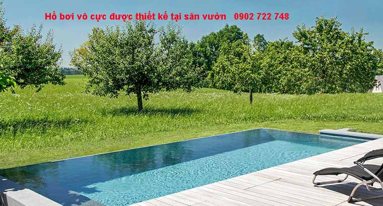 Hồ bơi vô cực được thiết kế ở sân vườn