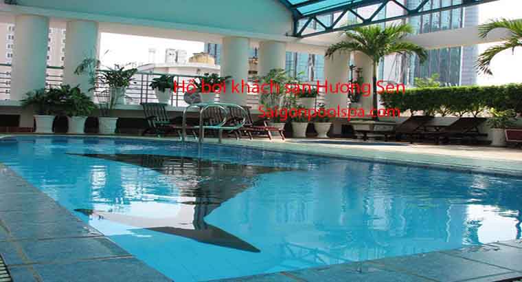 Hồ bơi khách sạn Hương Sen
