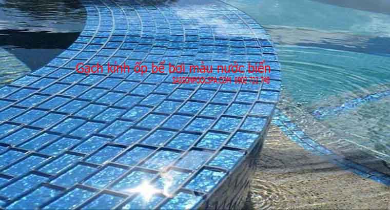 gạch kính ốp bể bơi nước biển