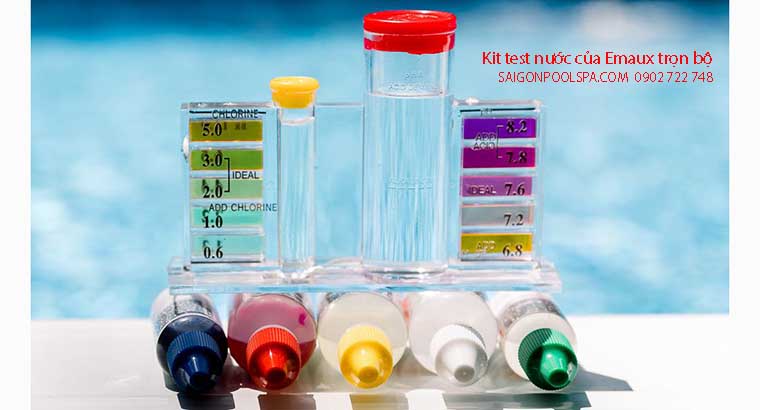 Đối chiếu với màu sắc ở thang đo để xác định tình trạng nước trên Kit test emaux