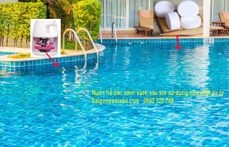 Nước hồ bơi xanh sạch sau khi sử dụng hóa chất xử lý